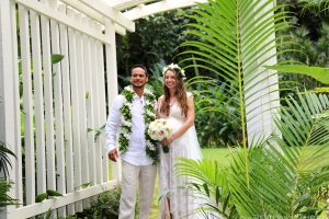 Haiku Gardens Wedding photos Oahu by Pasha www.BestHawaii.photos 123120160059  